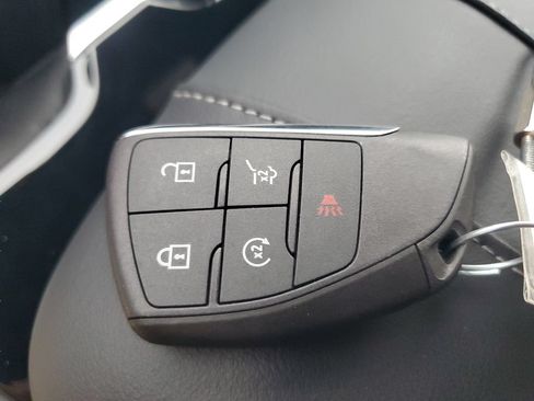 Used 2025 Buick Enclave Avenir FWD image 25