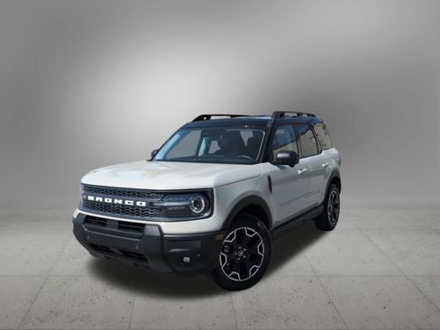 Used 2025 Ford Bronco Sport Outer Banks w/ Outer Banks Tech Package+ AWD/4WD image 1