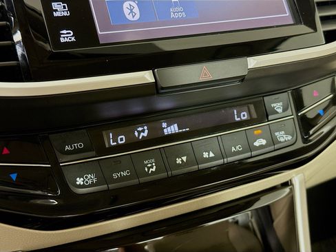 Used 2016 Honda Accord EX-L image 17