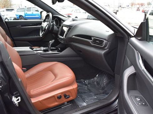 Used 2019 Maserati Levante AWD/4WD image 19