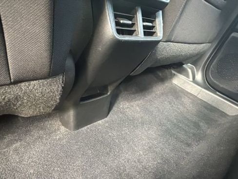 Used 2025 Chevrolet Equinox LT AWD/4WD image 26