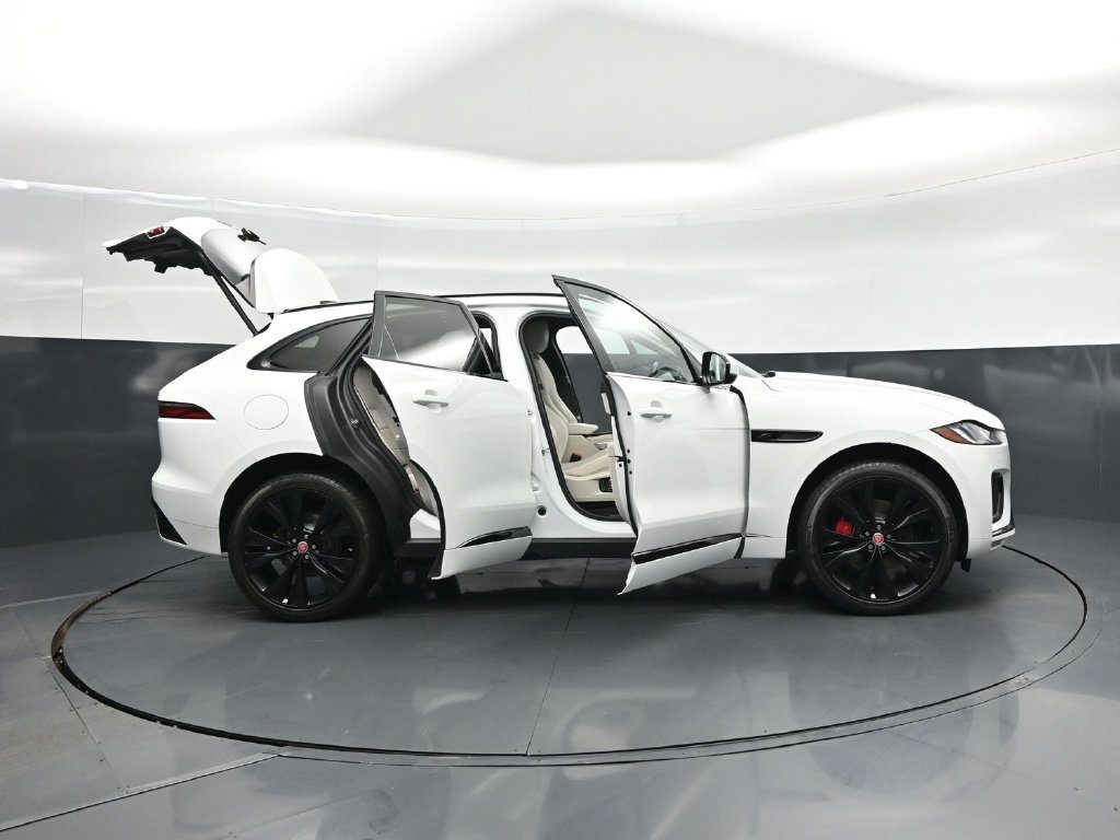 Used 2023 Jaguar F-PACE R-Dynamic S AWD/4WD image 3