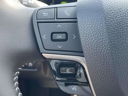Used 2026 Toyota Camry SE FWD image 21