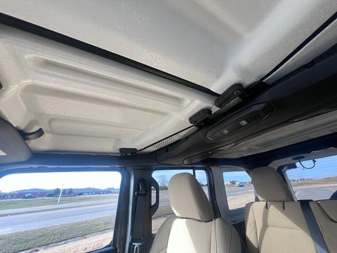 New 2026 Jeep Wrangler Unlimited Sport image 29