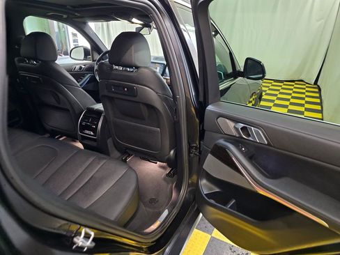 Used 2021 BMW X5 xDrive45e w/ Premium Package image 13