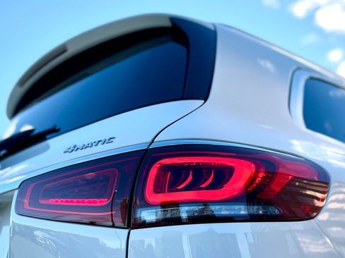 Certified 2022 Mercedes-Benz GLS 450 4MATIC image 9