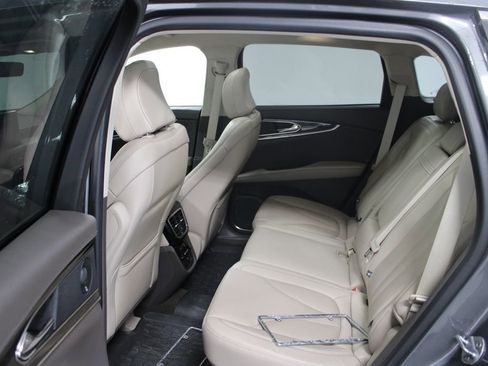 Used 2023 Lincoln Nautilus Reserve w/ Equipment Group 201A image 19