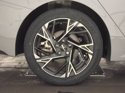 Used 2025 Kia K5 GT-Line w/ GT-Line Premium Package FWD image 12