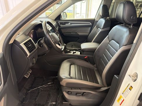 Used 2023 Volkswagen Atlas SEL Premium AWD/4WD image 5
