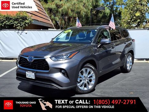 Certified 2024 Toyota Highlander Limited AWD/4WD image 1