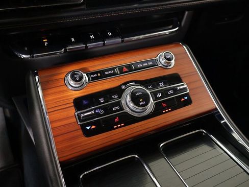 Used 2024 Lincoln Aviator Reserve image 8