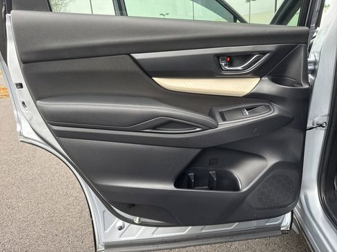 Used 2021 Subaru Ascent Premium w/ Convenience Package image 16