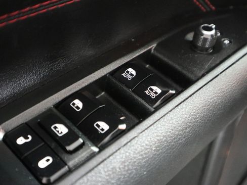 Used 2023 Jeep Compass Trailhawk image 34