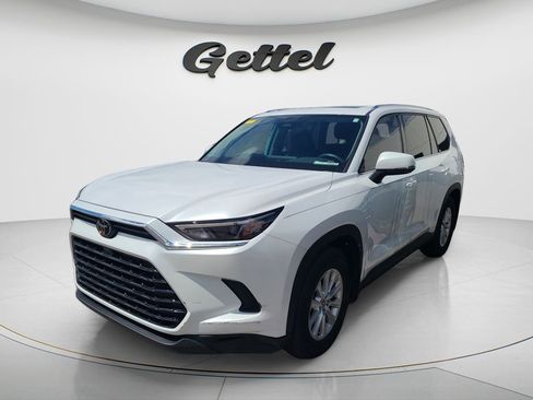 Used 2024 Toyota Grand Highlander XLE image 6