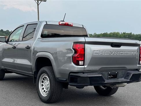 Used 2023 Chevrolet Colorado W/T RWD image 9
