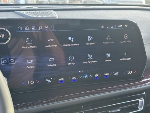 New 2026 Chevrolet Traverse Z71 w/ Enhanced Driving Package image 8