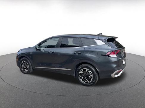 Used 2025 Kia Sportage LX image 9
