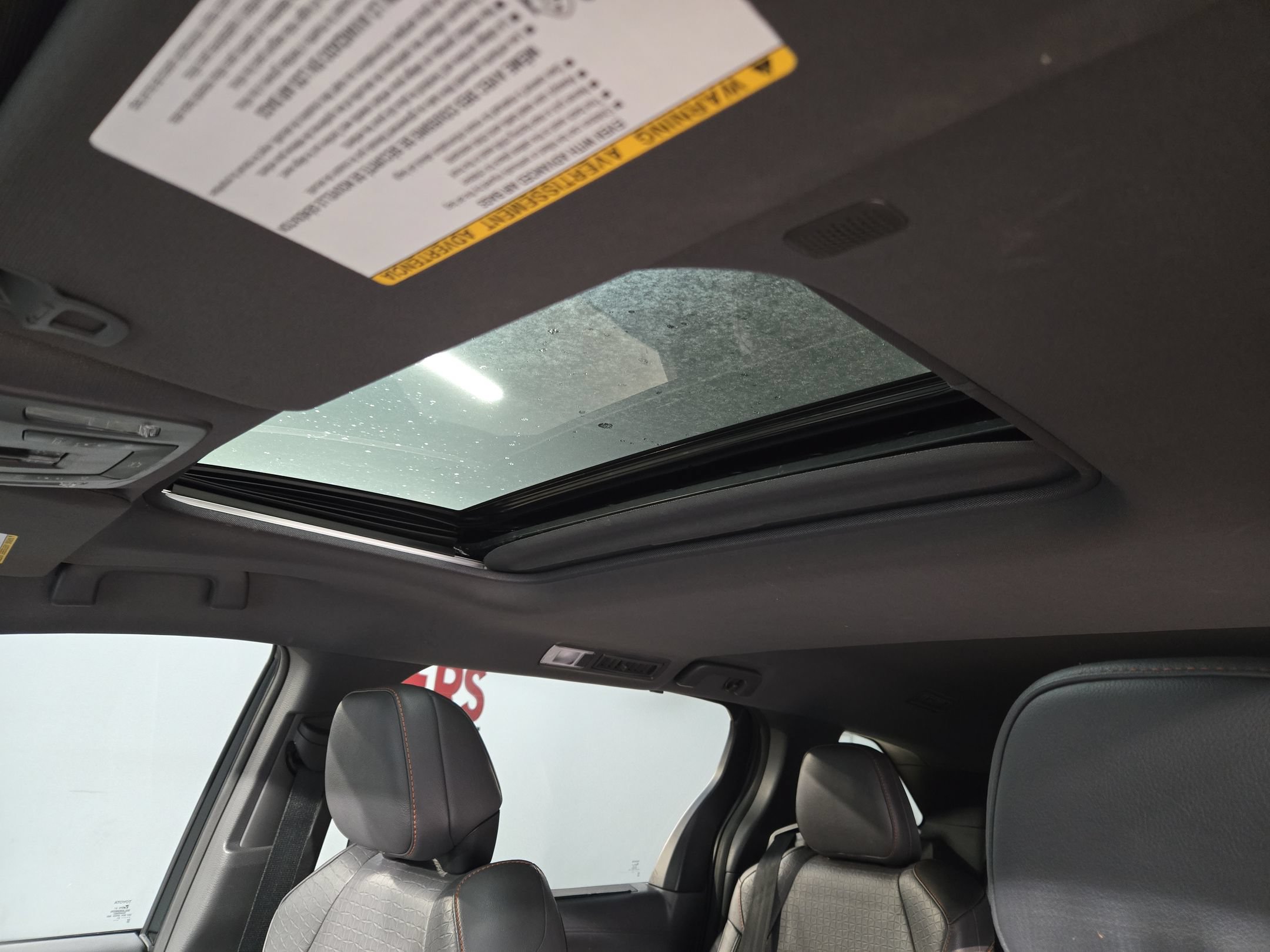 Used 2021 Toyota Sienna XSE FWD image 25