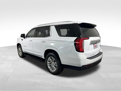 Used 2024 GMC Yukon SLT w/ SLT Premium Package AWD/4WD image 4