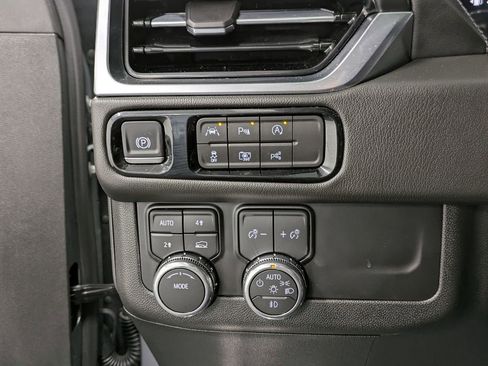Used 2026 GMC Yukon Denali w/ Sun & Power Step Package AWD/4WD image 20