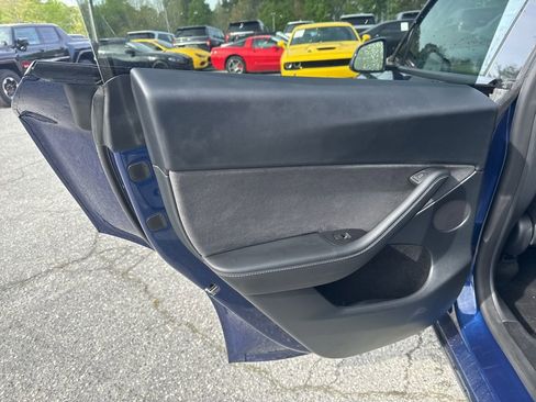 Used 2023 Tesla Model Y 2WD image 29