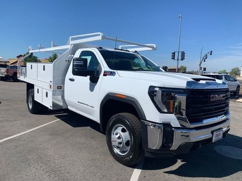 New 2026 GMC Sierra 3500 Pro w/ Convenience Package AWD/4WD image 4