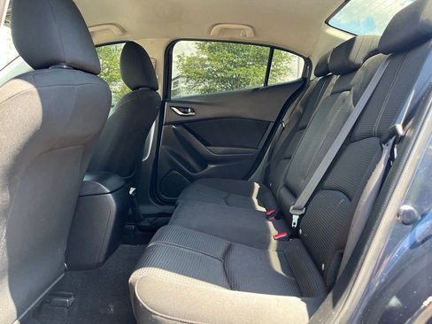 Used 2017 MAZDA MAZDA3 Sport w/ Preferred Equipment Package FWD image 18