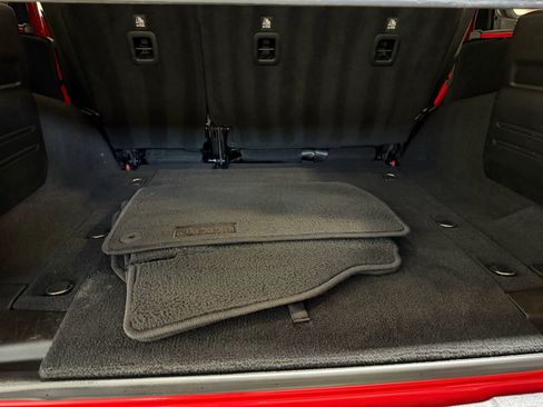 Used 2018 Jeep Wrangler Unlimited Sport S image 19