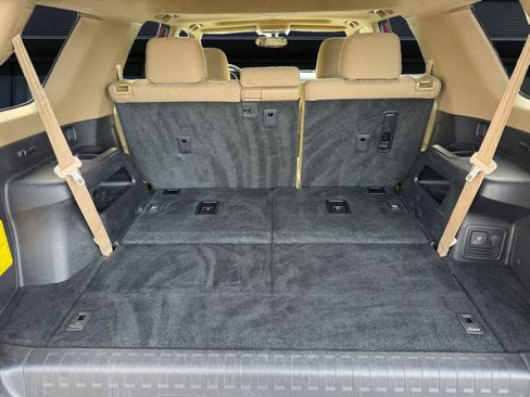 Used 2013 Toyota 4Runner SR5 image 10