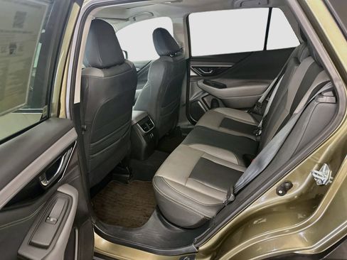 Used 2025 Subaru Outback Onyx Edition AWD/4WD image 29