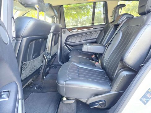 Used 2015 Mercedes-Benz GL 450 4MATIC w/ Lighting Package image 46