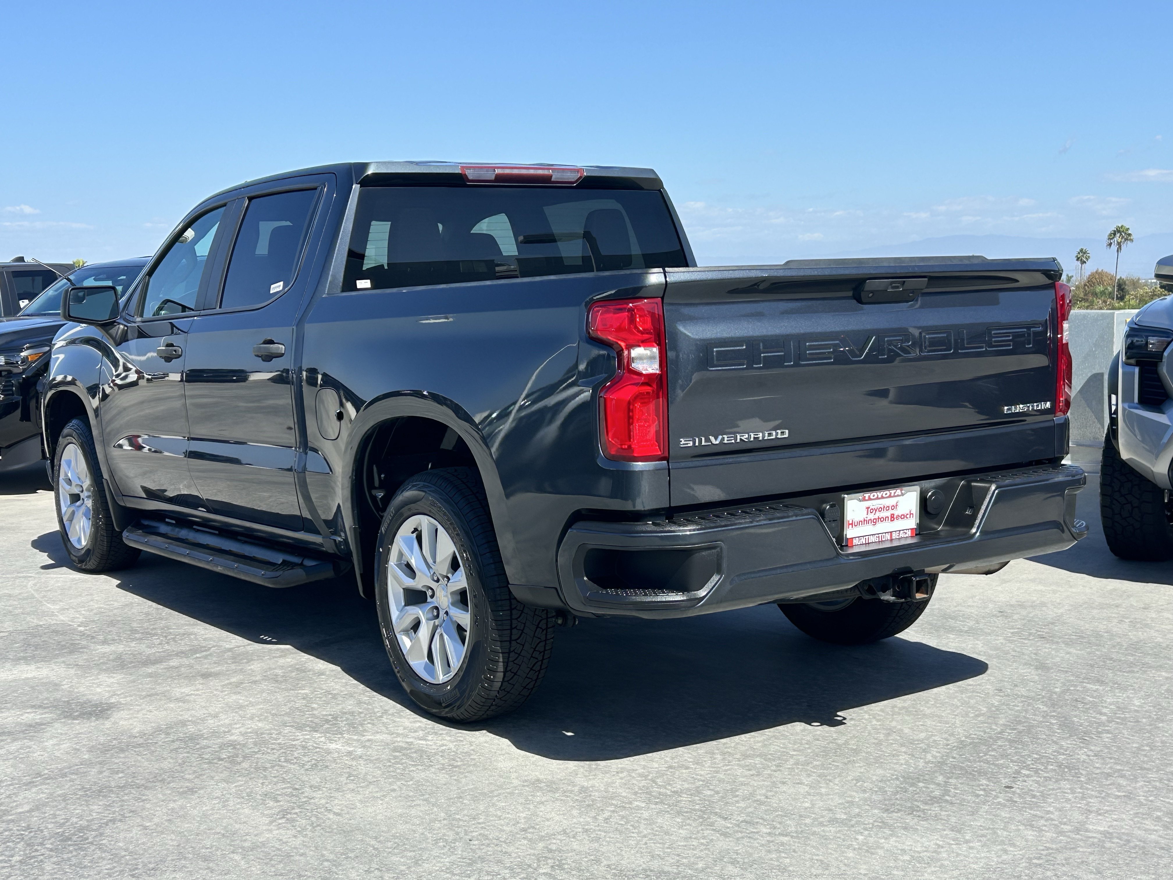 Used 2022 Chevrolet Silverado 1500 Custom w/ Safety Confidence Package AWD/4WD image 5