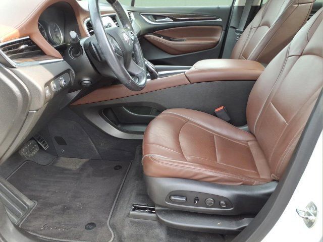 Used 2020 Buick Enclave Avenir w/ Avenir Technology Package AWD/4WD image 16