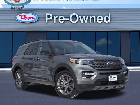 Used 2024 Ford Explorer XLT w/ Equipment Group 202A image 1