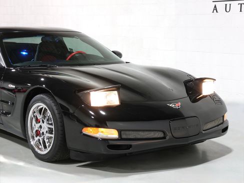 Used 2002 Chevrolet Corvette Z06 w/ Memory Pkg image 17
