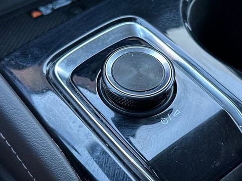 Used 2025 Buick Envision Preferred image 30