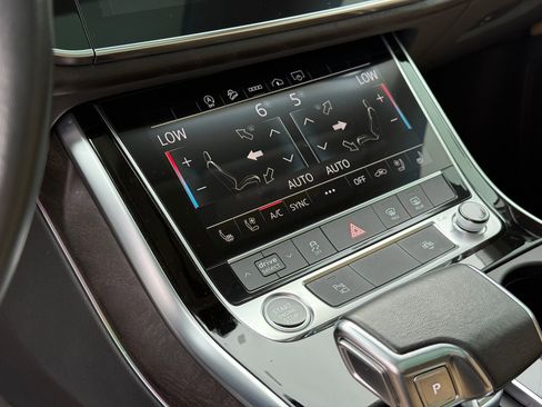 Used 2022 Audi Q8 Premium Plus image 19