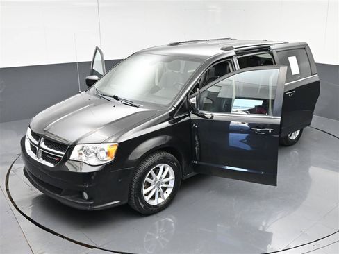 Used 2019 Dodge Grand Caravan SXT FWD image 40