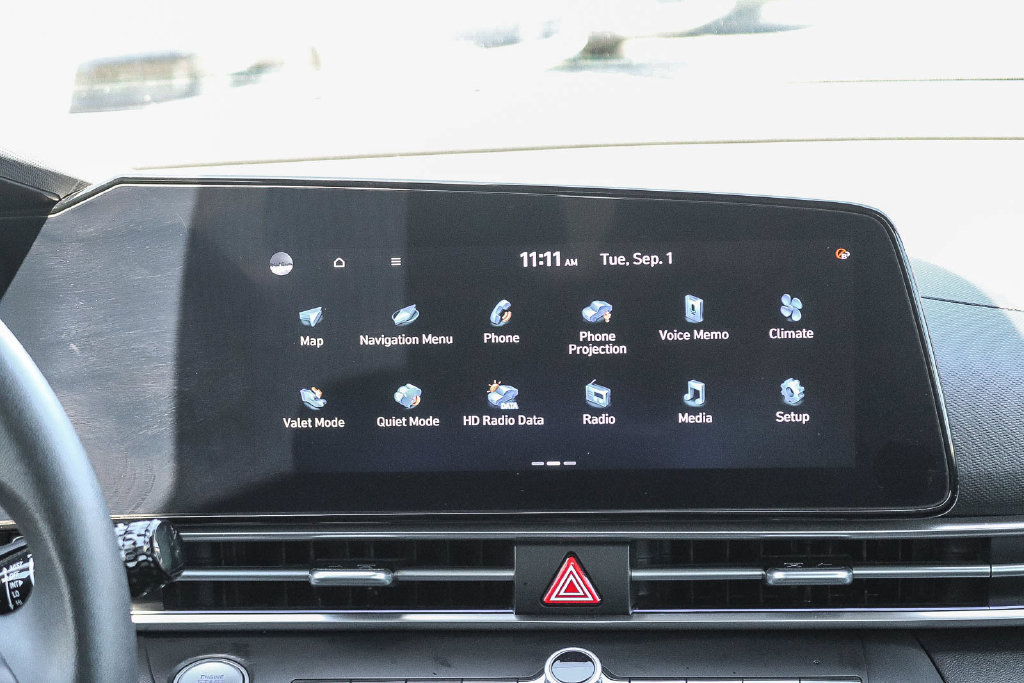 Used 2024 Hyundai Elantra SEL FWD image 14
