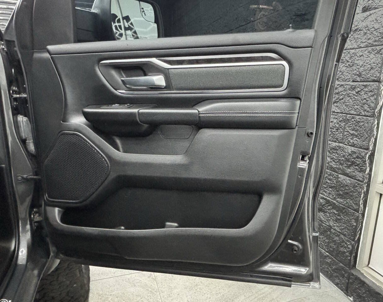 Used 2022 RAM 1500 Big Horn AWD/4WD image 38
