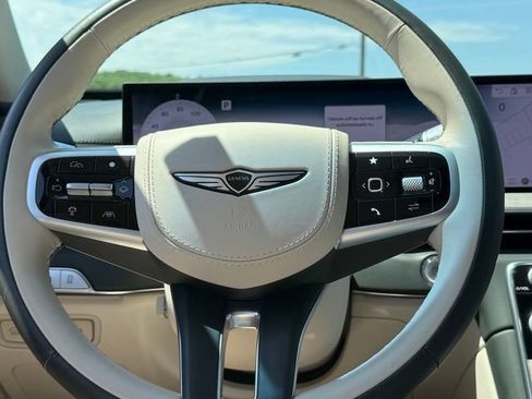 Used 2025 Genesis GV80 3.5T Prestige AWD/4WD image 9