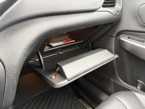 Used 2019 Jeep Cherokee Latitude Plus w/ Cold Weather Group image 31