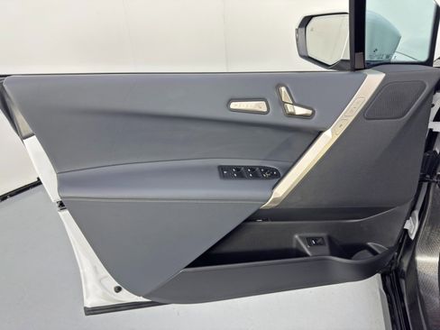 Used 2023 BMW iX xDrive50 w/ Sport Package image 49