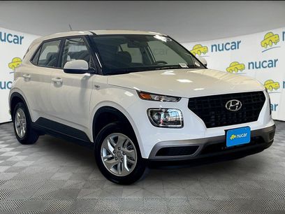 Used 2025 Hyundai Venue SE