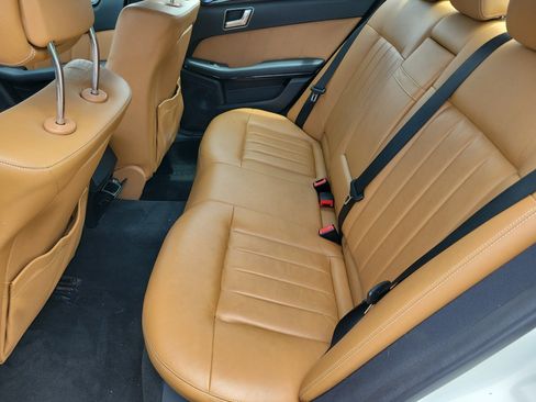 Used 2011 Mercedes-Benz E 350 4MATIC Sedan image 6