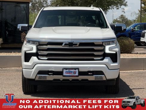 Used 2022 Chevrolet Silverado 1500 High Country w/ Technology Package RWD image 2