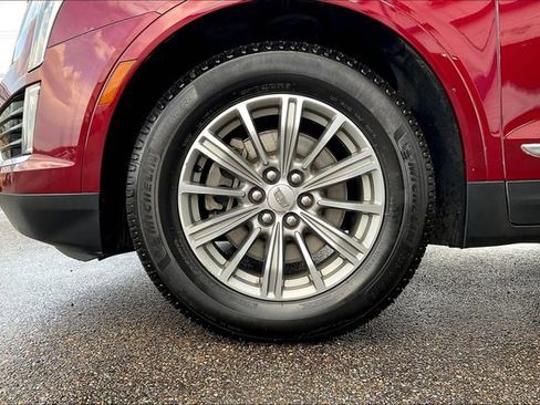 Used 2017 Cadillac XT5 Luxury w/ Driver Awareness Package image 8