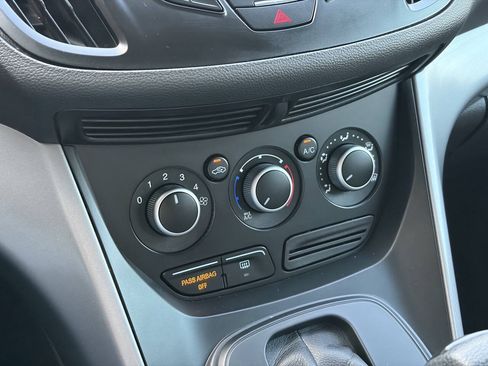 Used 2016 Ford Escape SE FWD image 28