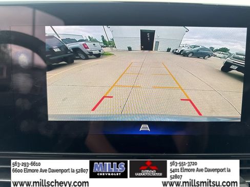 Used 2025 Chevrolet Trax LT w/ LT Convenience Package FWD image 17