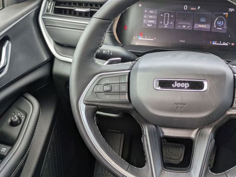 New 2025 Jeep Grand Cherokee L Laredo w/ Luxury Tech Group I RWD image 20